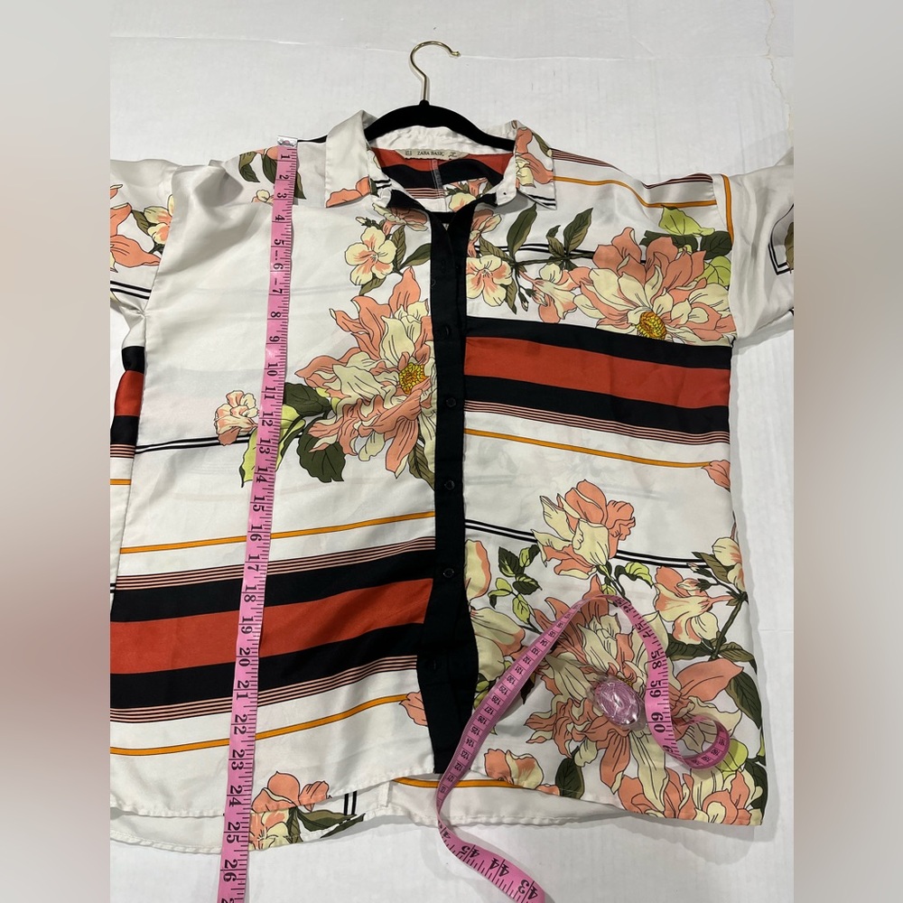 ZARA FLORAL BUTTON SHIRT (527) - Picture 3 of 12
